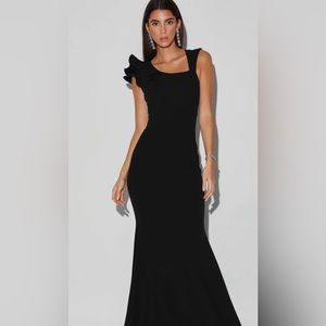 Lucette Black Sleeveless Ruffled Mermaid Maxi Dress